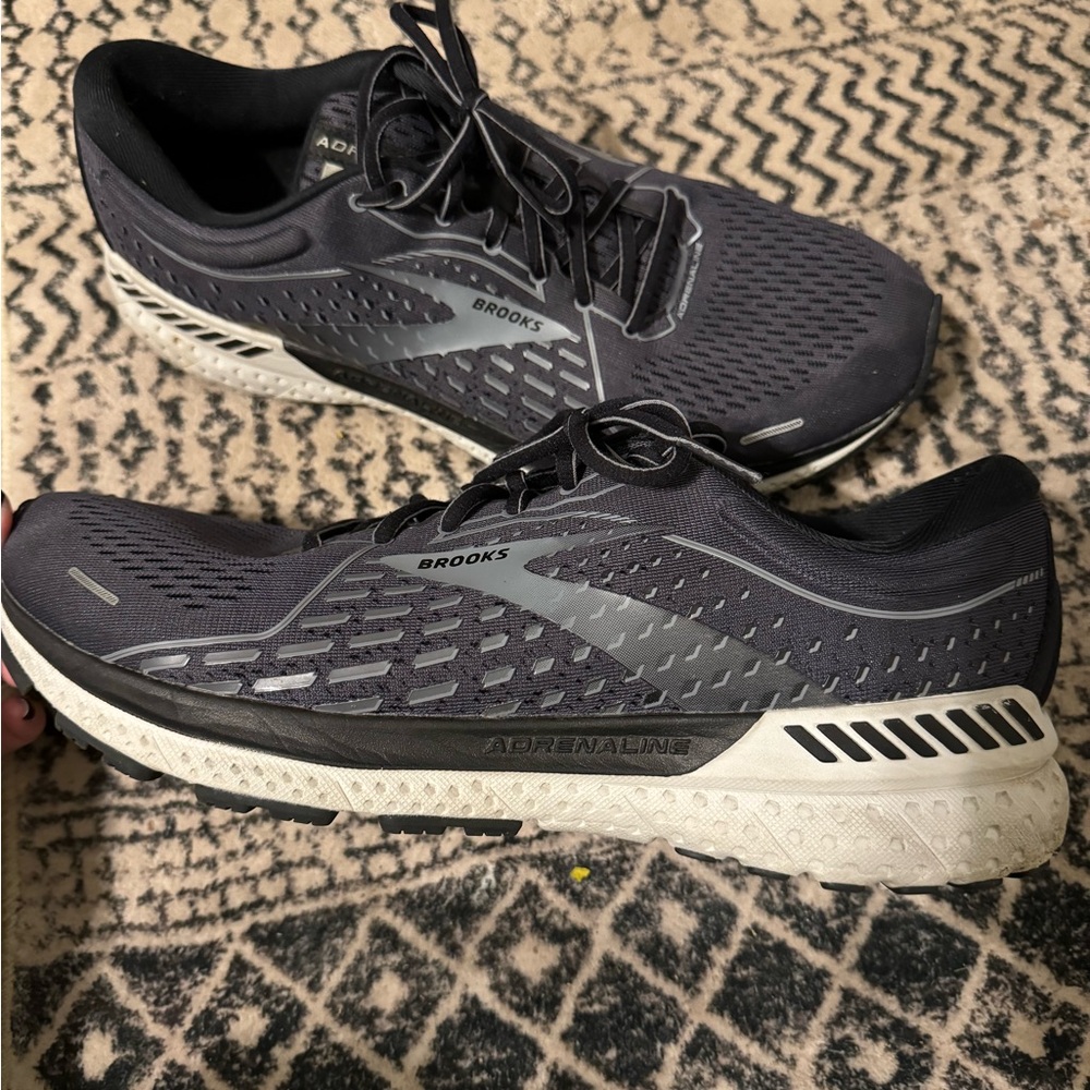Brooks Adrenaline 21
